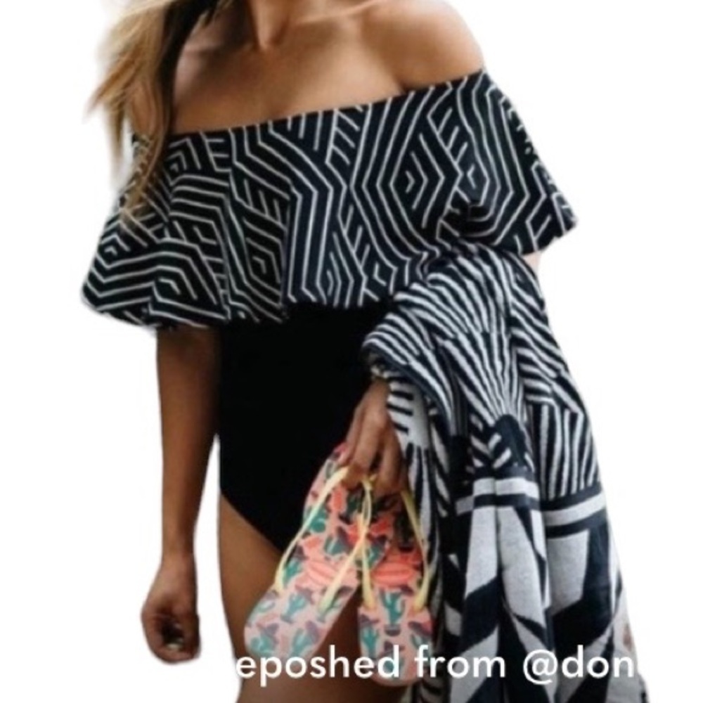 WILA One-Piece Swimsuit Ruffled Off-Shoulder Black & White- S NEW - Picture 3 of 6